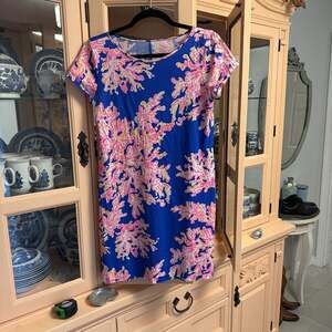 Lilly Pulitzer Tee Shirt Dress size Small